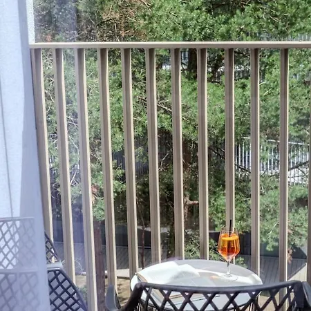 Apartamento Charming Loft In Pinewood Forest 150m To Sea