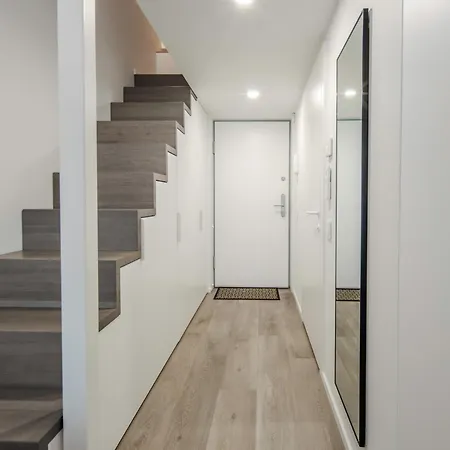 Charming Loft In Pinewood Forest 150m To Sea Apartment *