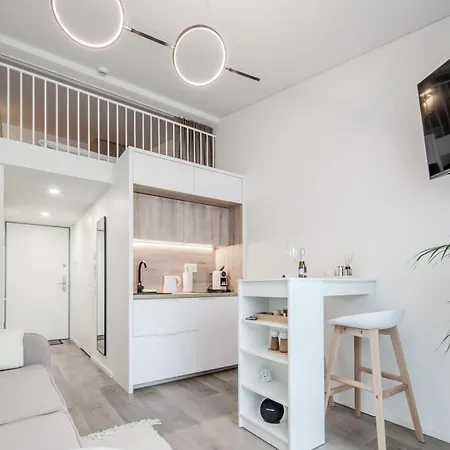 Charming Loft In Pinewood Forest 150m To Sea Apartamento