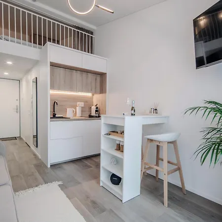 Apartamento Charming Loft In Pinewood Forest 150m To Sea