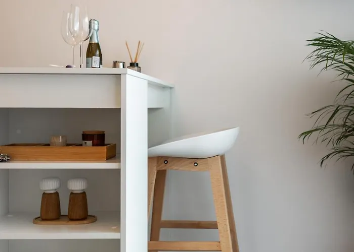 דירה Charming Loft In Pinewood Forest 150m To Sea