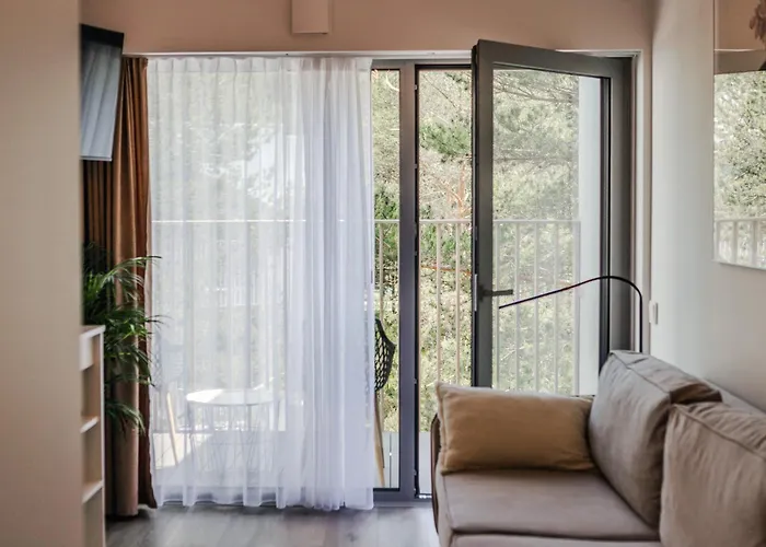 Charming Loft In Pinewood Forest 150m To Sea דירה *