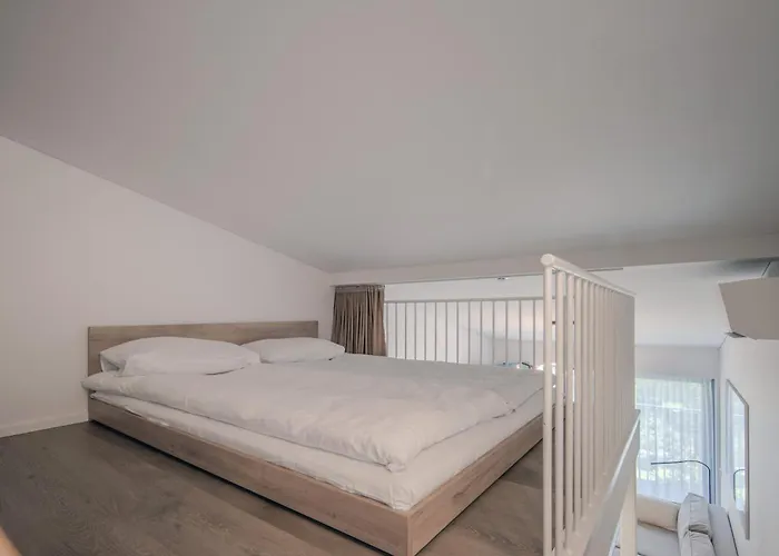 דירה Charming Loft In Pinewood Forest 150m To Sea *