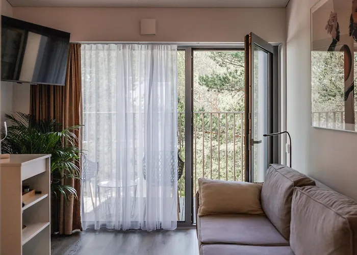Charming Loft In Pinewood Forest 150m To Sea דירה *